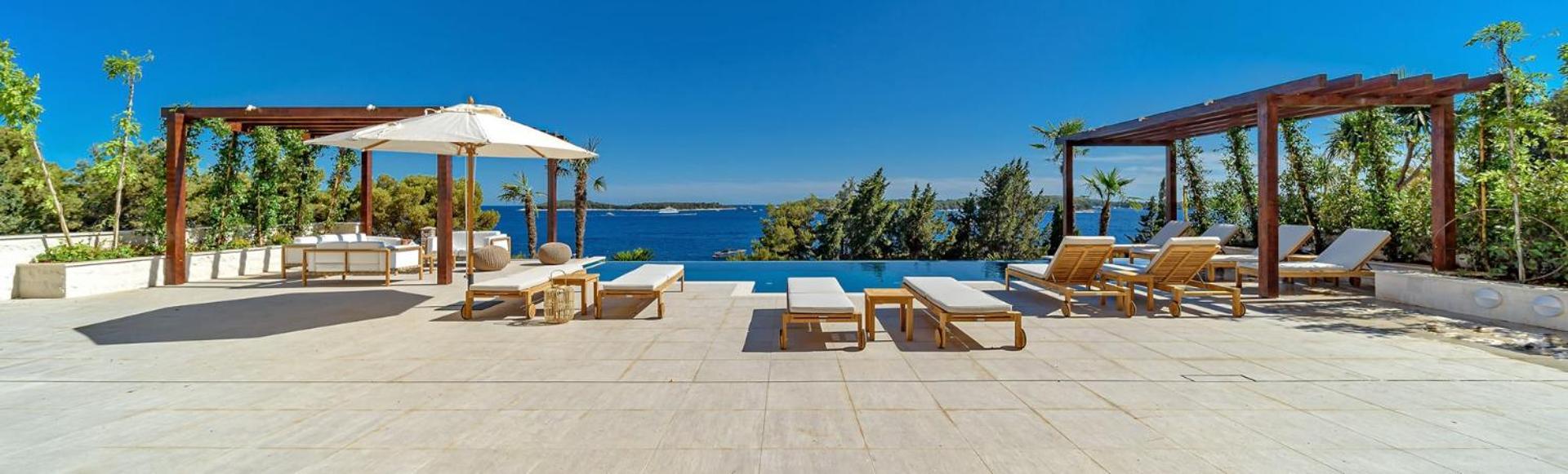 Luxury Hvar Deluxe Palace 1 With Heated Pool, Gym And Sauna